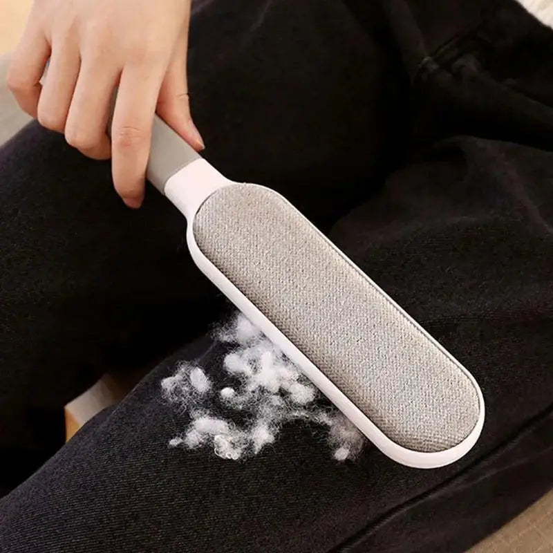 Double-Sided Manual Electrostatic Lint Brush for Effective Pet Hair Removal from Clothing, Furniture, and Carpets